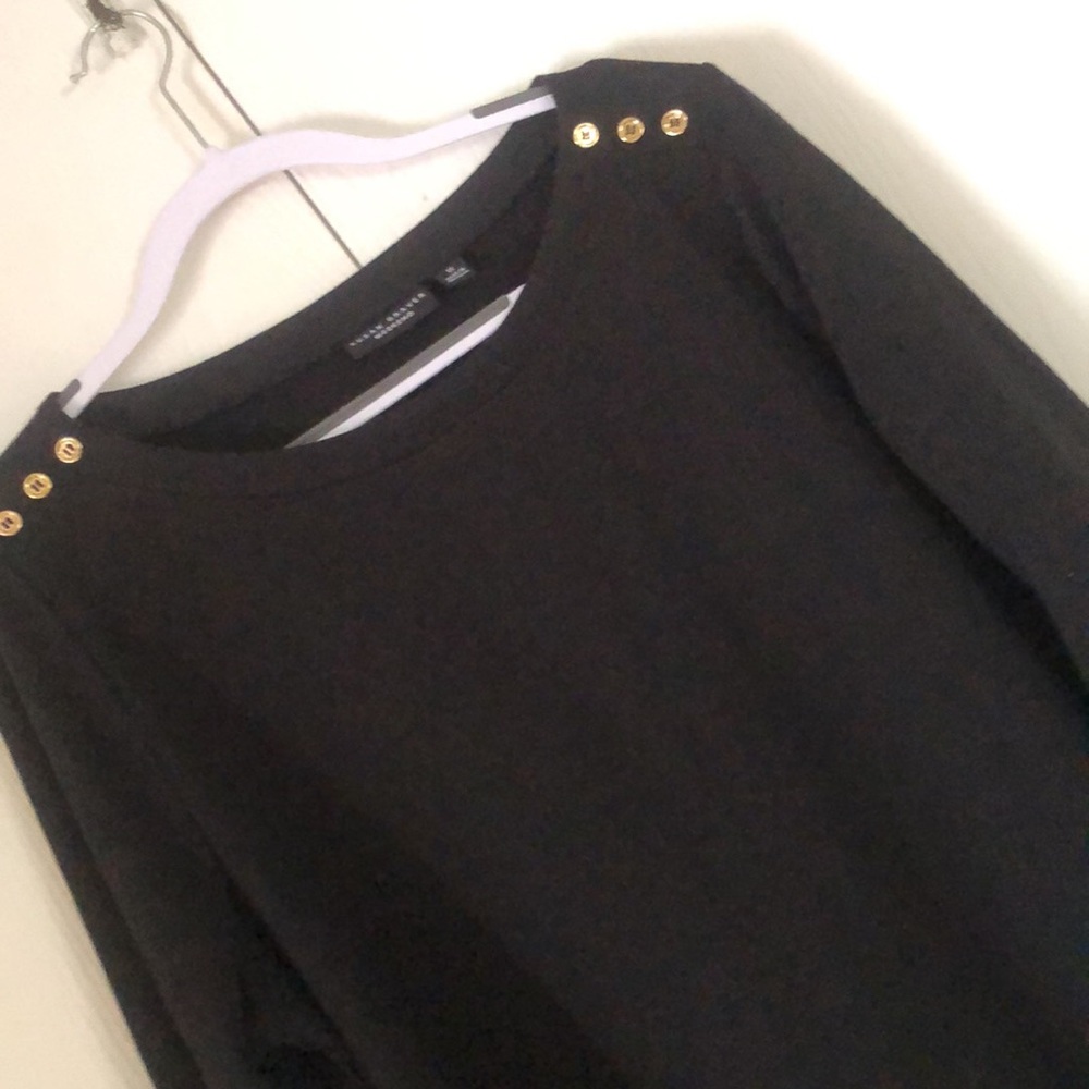 Woman’s black fall Susan Graver weekend weekend blouse